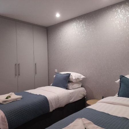 Apartments Heathrow - Hounslow Cranford المظهر الخارجي الصورة